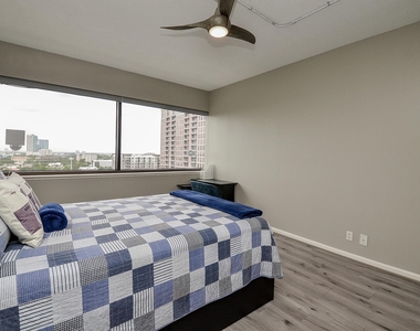 5000 Montrose Boulevard - Photo Thumbnail 13