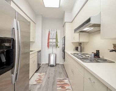 5000 Montrose Boulevard - Photo Thumbnail 23