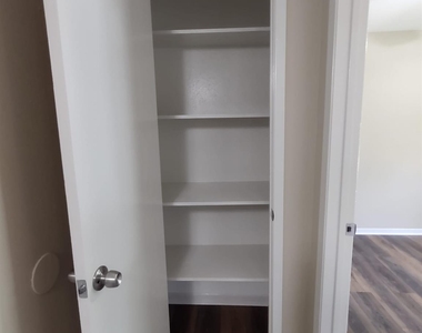 102 Libby Circle - Photo Thumbnail 15