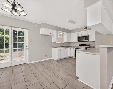 102 Libby Circle - Photo Thumbnail 20
