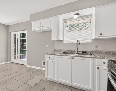 102 Libby Circle - Photo Thumbnail 18