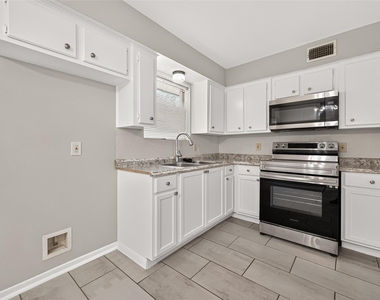 102 Libby Circle - Photo Thumbnail 15