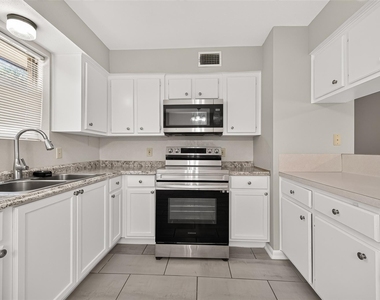 102 Libby Circle - Photo Thumbnail 19