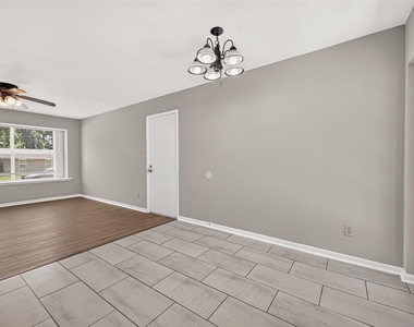 102 Libby Circle - Photo Thumbnail 13