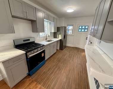131 W Ramapo - Photo Thumbnail 3