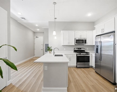 271 Millburn - Photo Thumbnail 7