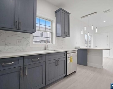 417 A Frances - Photo Thumbnail 13