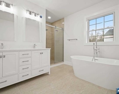 417 A Frances - Photo Thumbnail 17