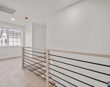 417 A Frances - Photo Thumbnail 23