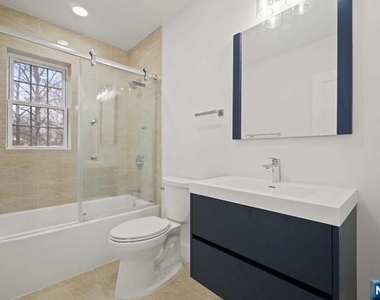 417 A Frances - Photo Thumbnail 15