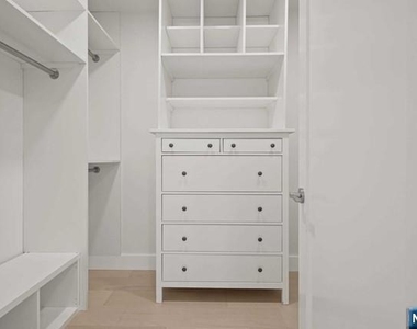 417 A Frances - Photo Thumbnail 18