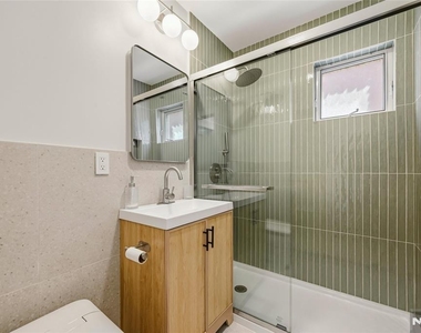 901 Washington - Photo Thumbnail 11