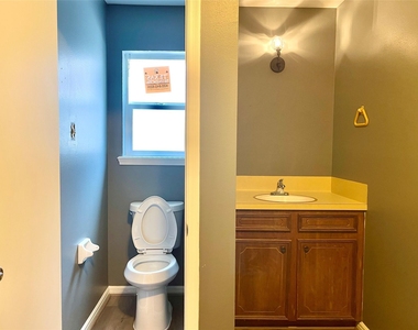 9626 Hearthwood Drive - Photo Thumbnail 10