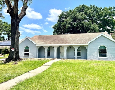 9626 Hearthwood Drive - Photo Thumbnail 2