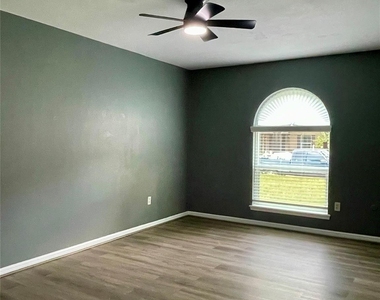 9626 Hearthwood Drive - Photo Thumbnail 16