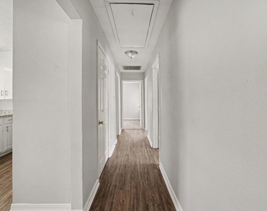 8433 Woodlyn Road - Photo Thumbnail 4