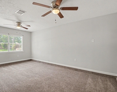 8433 Woodlyn Road - Photo Thumbnail 14