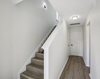 1705 Stuart Street - Photo Thumbnail 22