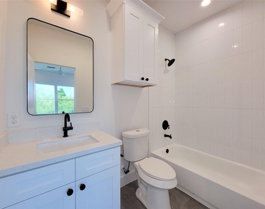 7705 Earl Rudder Way - Photo Thumbnail 10