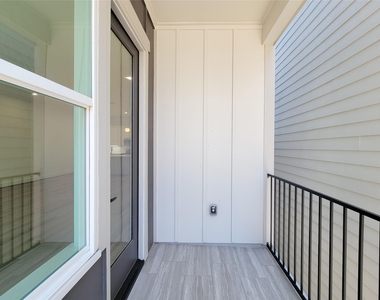 7705 Earl Rudder Way - Photo Thumbnail 21