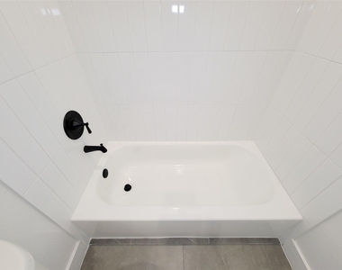 7705 Earl Rudder Way - Photo Thumbnail 11