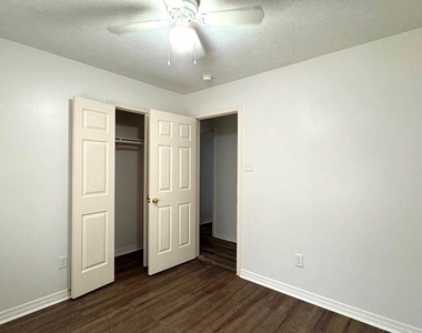 6422 Diamond Rock Drive - Photo Thumbnail 8