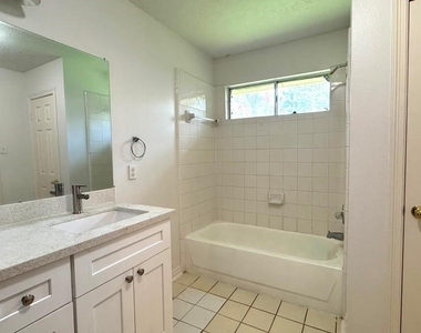 6422 Diamond Rock Drive - Photo Thumbnail 17
