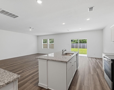 15052 Ronan Drive - Photo Thumbnail 10