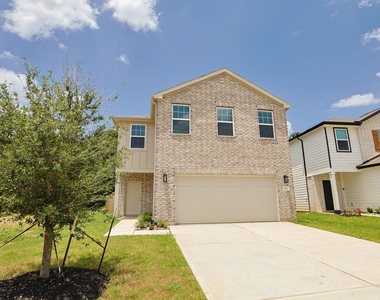 15052 Ronan Drive - Photo Thumbnail 1
