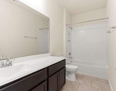 23607 Legano Drive - Photo Thumbnail 16