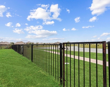 23607 Legano Drive - Photo Thumbnail 38