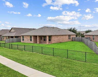 23607 Legano Drive - Photo Thumbnail 41