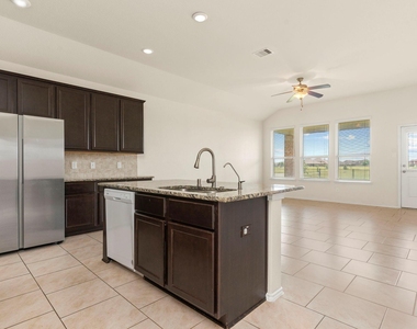 23607 Legano Drive - Photo Thumbnail 18