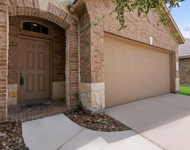 23607 Legano Drive - Photo Thumbnail 3