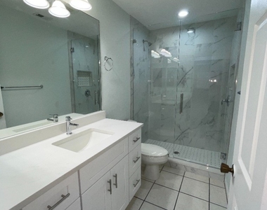 9044 Tangelo Boulevard - Photo Thumbnail 4
