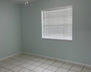 9044 Tangelo Boulevard - Photo Thumbnail 5
