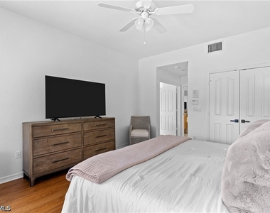 5805 Grande Reserve Way - Photo Thumbnail 23