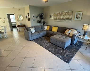 3715 Fieldstone Boulevard - Photo Thumbnail 11