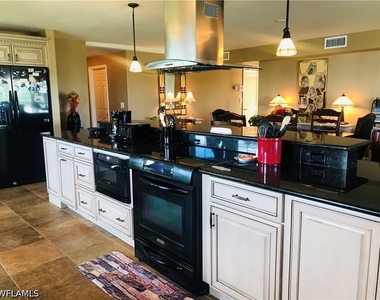 1200 Gulf Shore Boulevard N - Photo Thumbnail 11