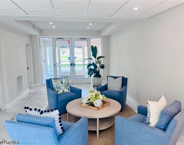 1200 Gulf Shore Boulevard N - Photo Thumbnail 2