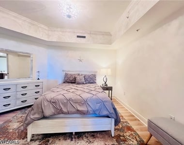 23850 Via Italia Circle - Photo Thumbnail 17