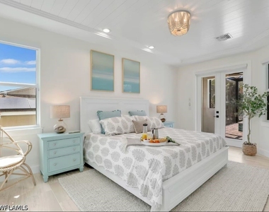 138 Greenbrier Street - Photo Thumbnail 16