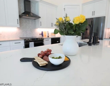 138 Greenbrier Street - Photo Thumbnail 2