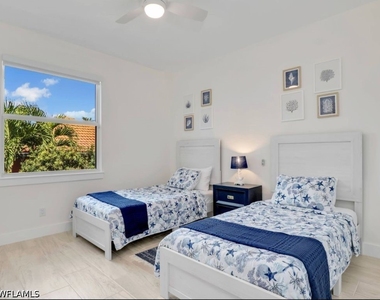 138 Greenbrier Street - Photo Thumbnail 21