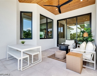 685 6th Avenue - Photo Thumbnail 31