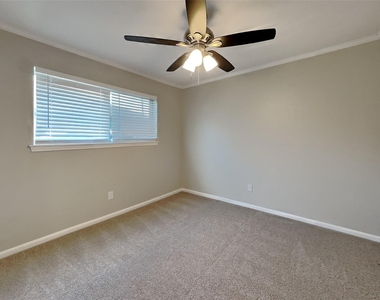 1920 Crooked Creek Lane - Photo Thumbnail 14