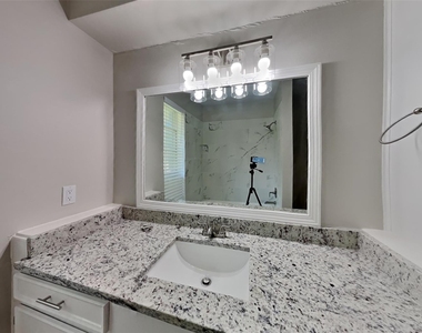 1920 Crooked Creek Lane - Photo Thumbnail 17