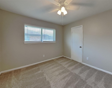 1920 Crooked Creek Lane - Photo Thumbnail 16
