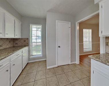 1920 Crooked Creek Lane - Photo Thumbnail 5