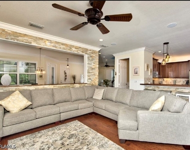 3402 Tigris Lane - Photo Thumbnail 2